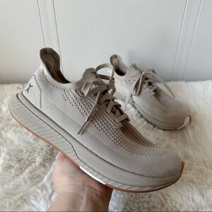 Flux NWOT Adapt Runner Sneakers Sand Women’s Size 9